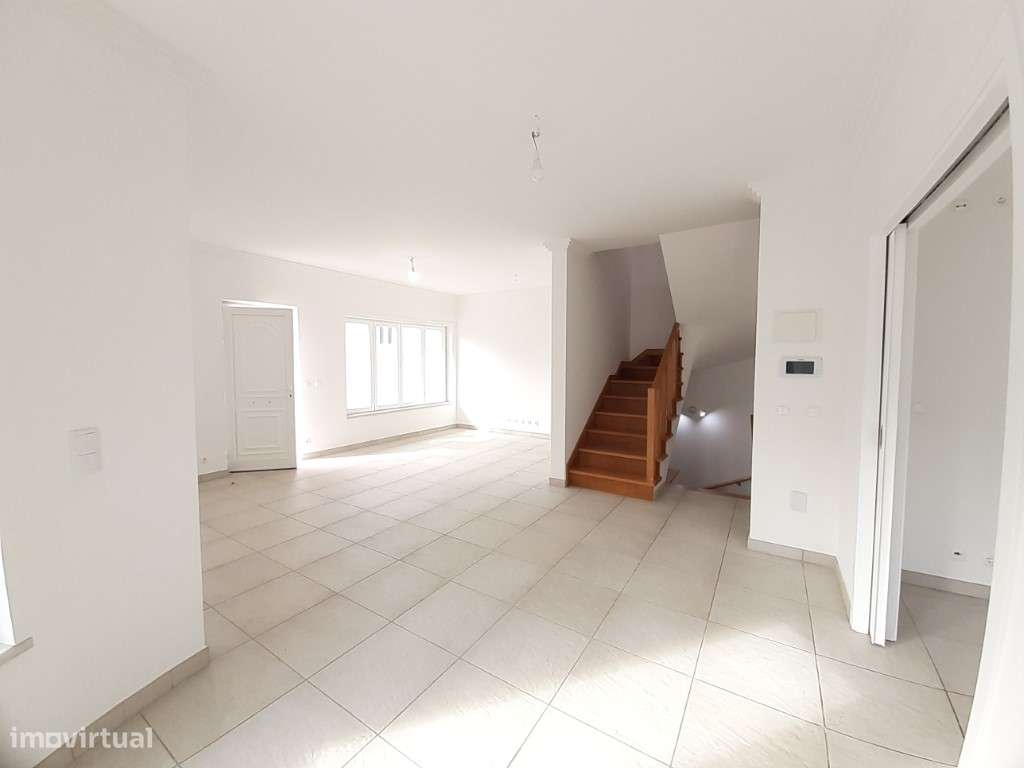 Moradia V3+1 c/vista mar na Ericeira-9