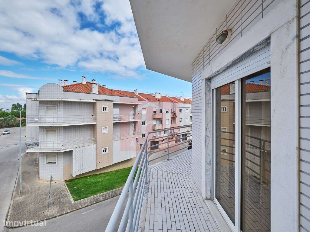 Apartamento duplex T2+3 em São Francisco.-9