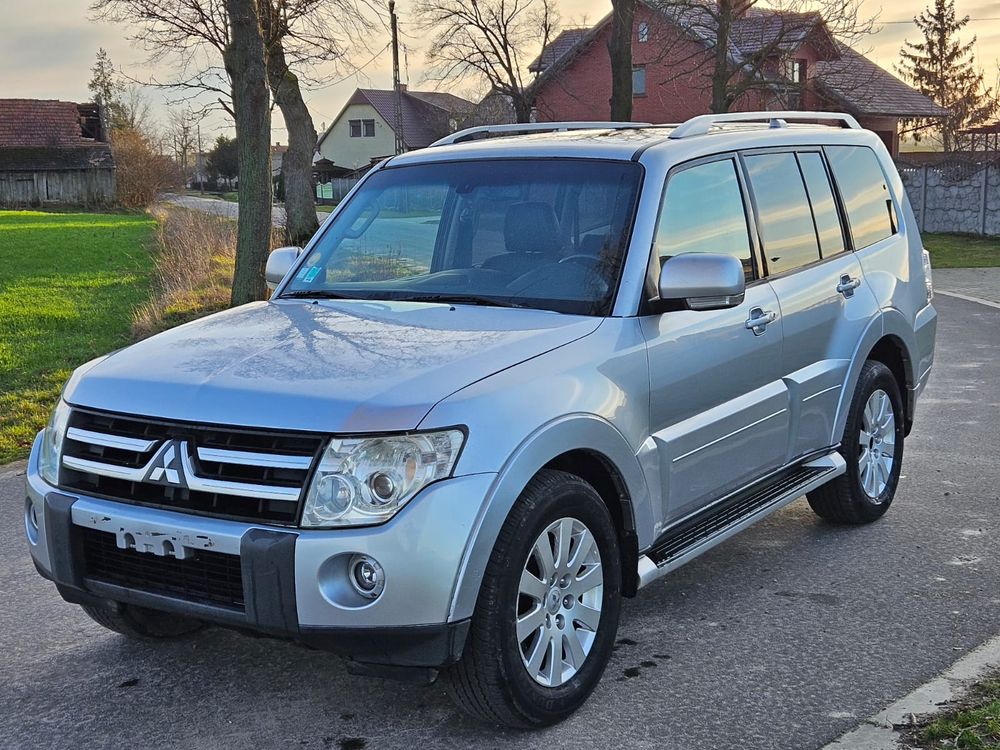 Mitsubishi Pajero IV (2007-) 3.2 DI-D Automatik Intense 2010