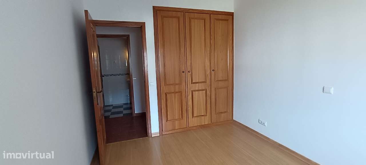 Magnifico apartamento T3 com garagem!-34