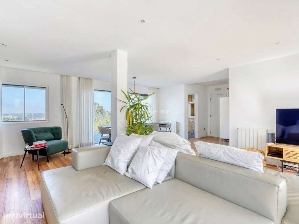 Moradia T5 Remodelada com Painéis Fotovoltaicos - Monte Santos, Sintra-11