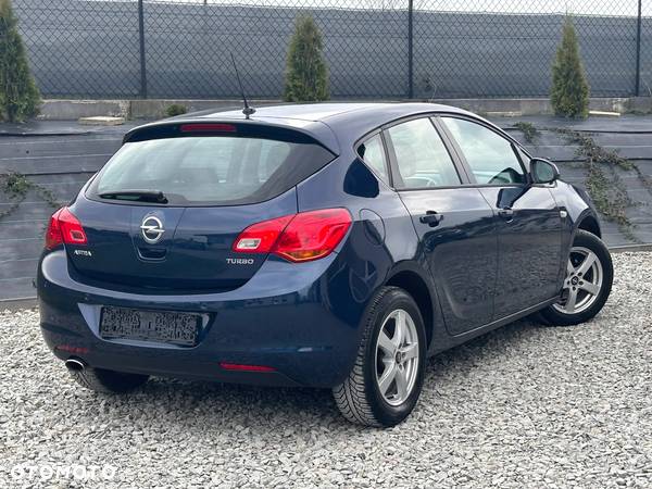 Opel Astra - 4