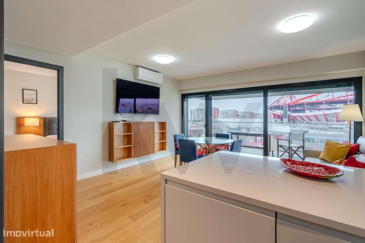 Luminoso T1 no Condomínio Lux Prime para arrendamento, mobilado e equi - Grande imagem: 2/35