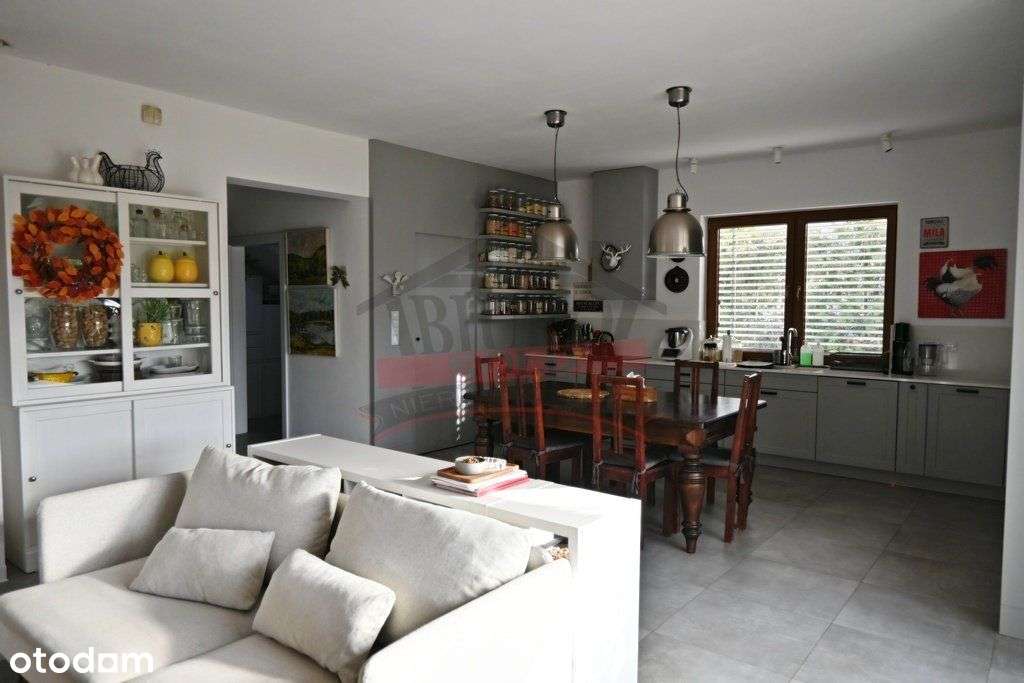 Chrząstowice - Przestronny dom z pięknym ogrodem-8