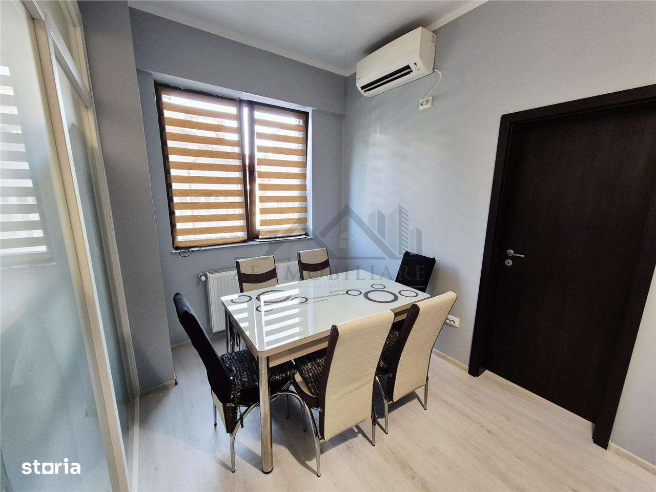 Apartament cu 3 camere de vanzare - Imagine principală: 3/16