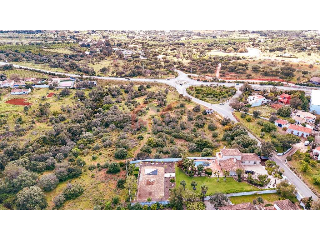 Terreno urbano com grande potencial de construção - Almancil - Grande imagem: 4/6