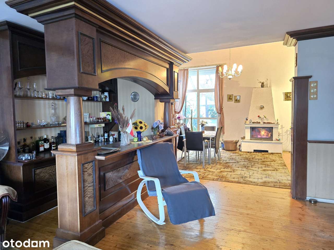 Interesujący dom w bardzo dobrej lokalizacji!-6