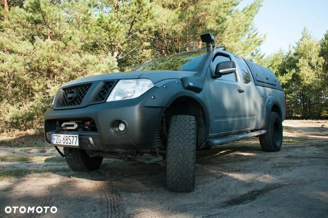 Nissan Navara - 2