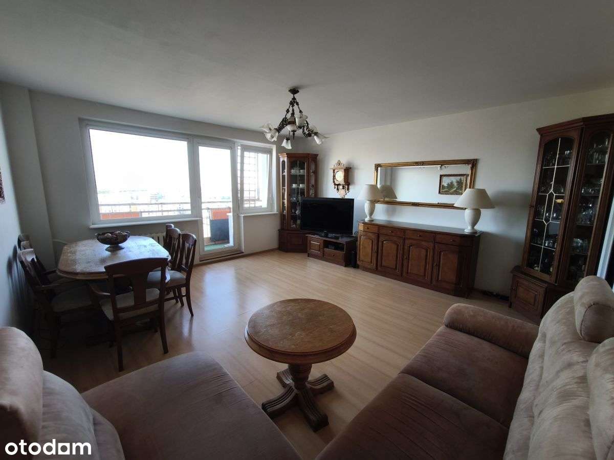 Sprzedam mieszkanie 4 pokojowe na Os. Sobieskiego-1