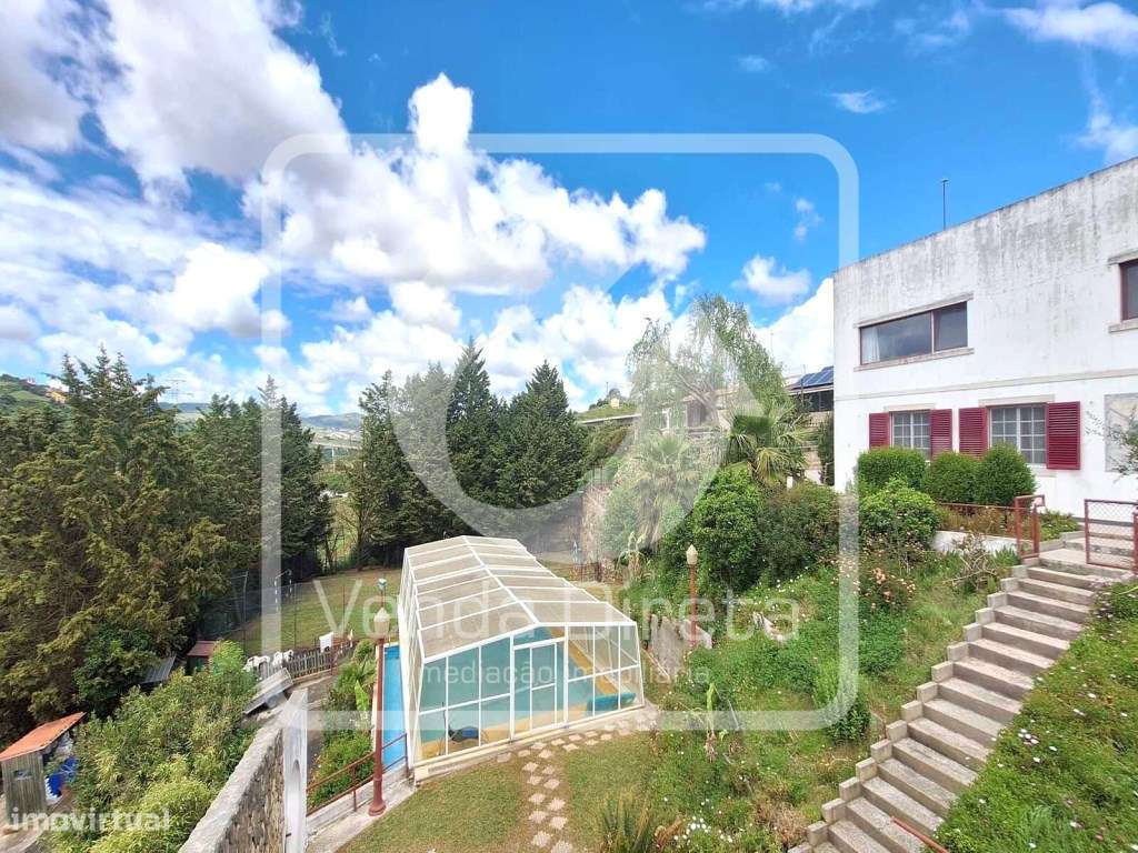 Moradia V6 com anexo T2 com terreno de 7.480 m2 em Arruda dos Vinho...-25