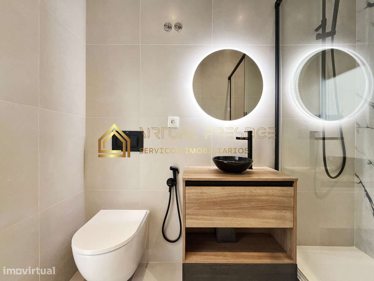 T3 Renovado com 2 Suites e Elevador na Almirante Reis-23