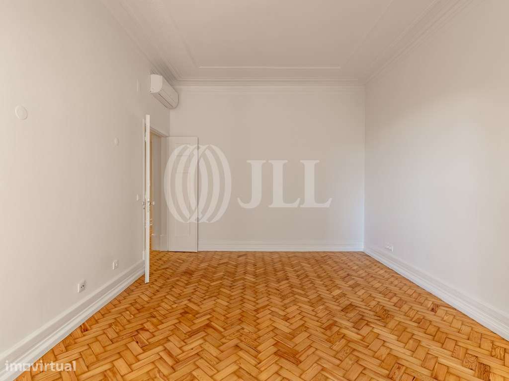 Apartamento T3, remodelado, no Rato, Lisboa - Grande imagem: 4/31