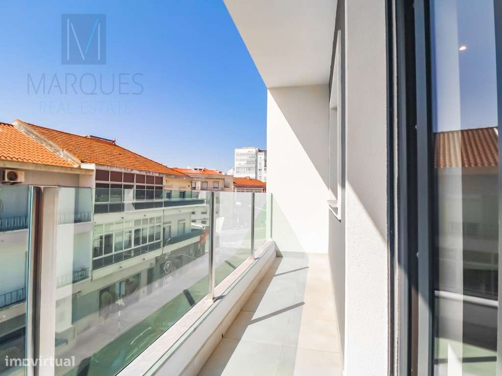Apartamento T4 com 3 Suites em Almada-20