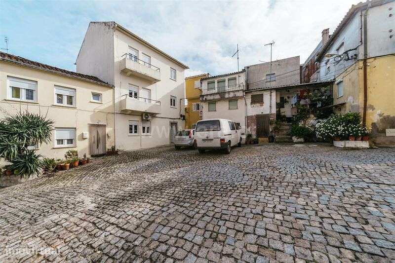 Moradia em Banda T1 / Covilhã, Teixoso - Grande imagem: 2/11