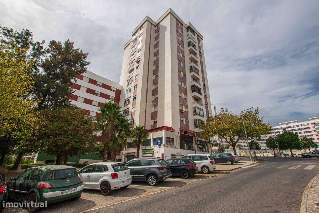 Apartamento T3 com vista cidade e rio na Póvoa de Santa Iria-20