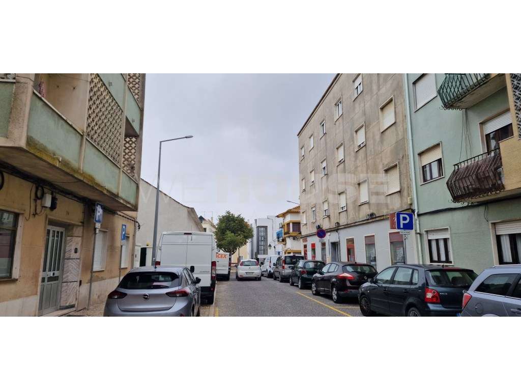 Loja 49 m2, no centro Alcochete-5