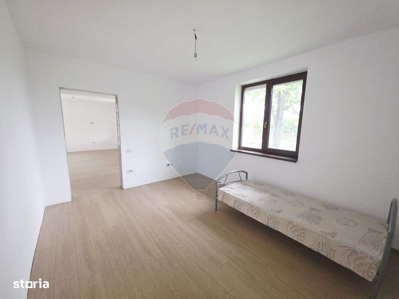 Casă cu livadă și teren generos – Girov-5