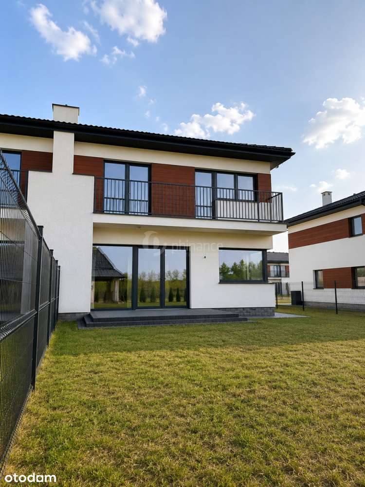 Nowe domy pod Warszawą