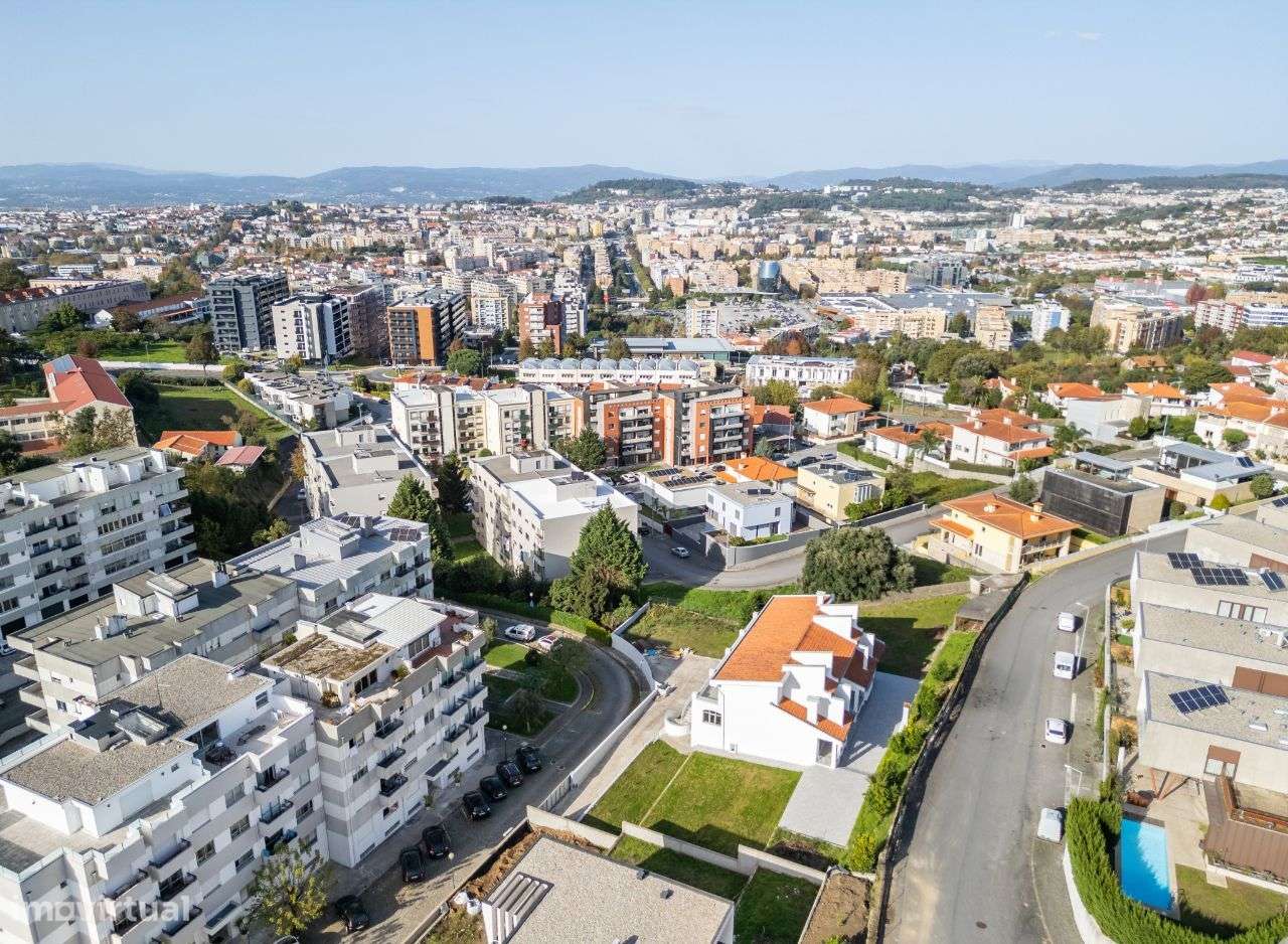 Moradia T5 Remodelada - Condomínio da Fonte Seca-12