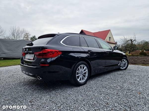 BMW Seria 5 520d Touring - 13