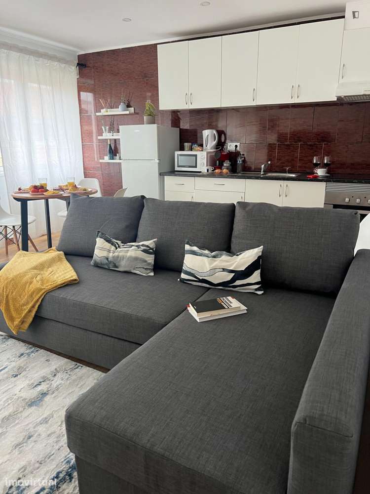 Apartamento com 1 quartos - localizado em Santa Marinha Porto - Grande imagem: 5/7