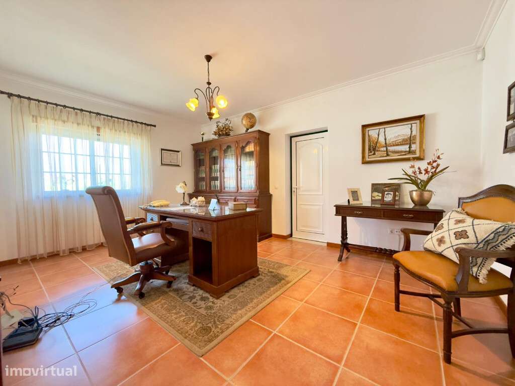 Moradia M5 com garagem em zona de Cernache - Grande imagem: 3/28