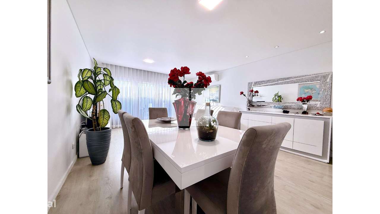 Apartamento T3 Seminovo c/ Terraço-6