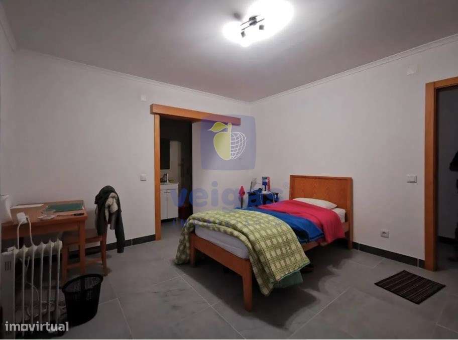 Imóvel para investimento! Prédio com 2 Apartamentos e Espaço Exterior - Grande imagem: 5/19