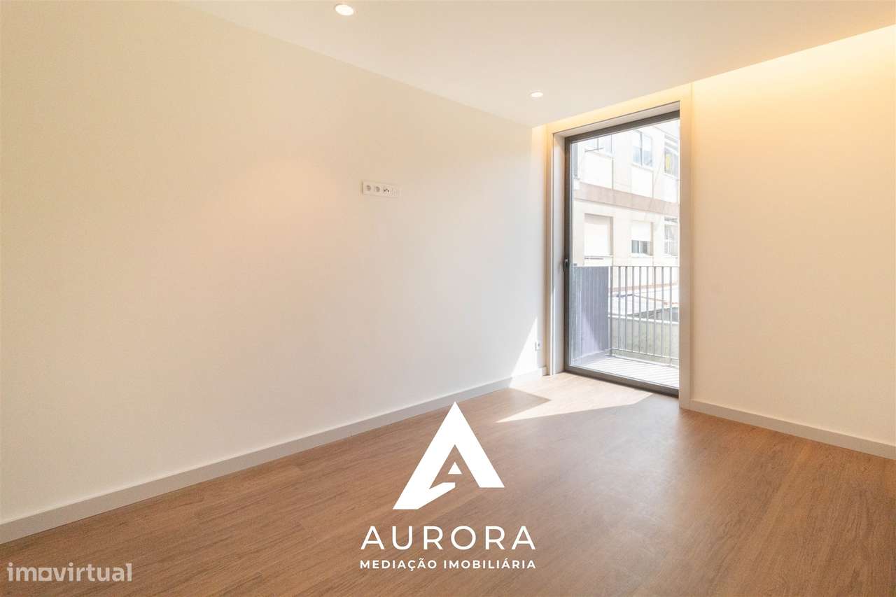 Apartamento T2 nascente/sul a 100 metros da praia de Espinho-16