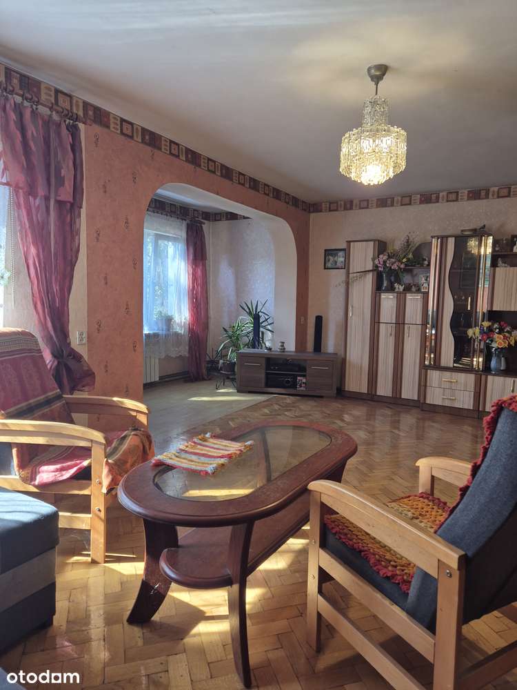 Dom 270 m2 I os. Białe Sady I do częściowego remontu I 3 mieszkania I-10