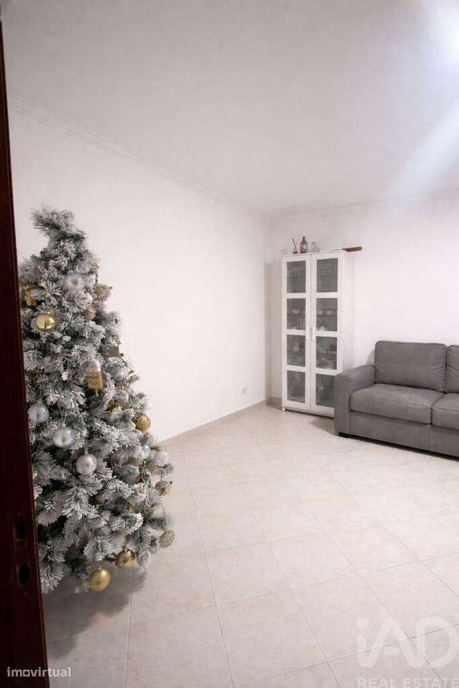 Moradia em banda T3 em Sacavém e Prior Velho de 73,6 m2 - Grande imagem: 4/17