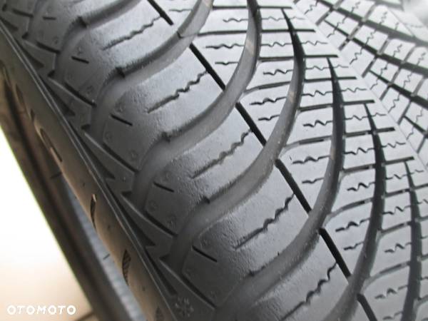 Opona 205/55 R16 Goodyear Vector 4 Seasons - 2