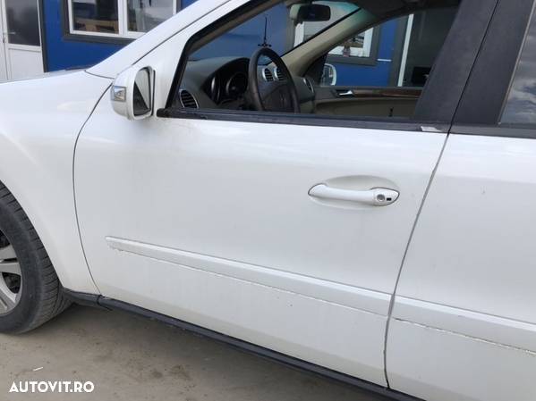 Ușa fața stanga/dreapta Mercedes Ml w164 Alba cod culoare 960U - 1