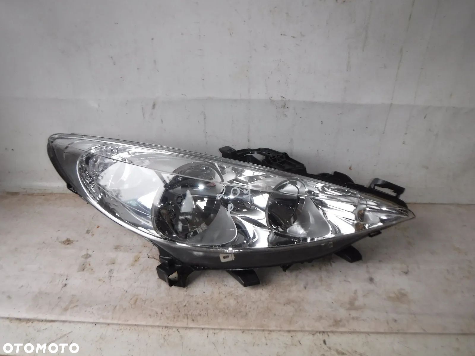 peugeot 207 lampa przód prawa przednia nowa - 1