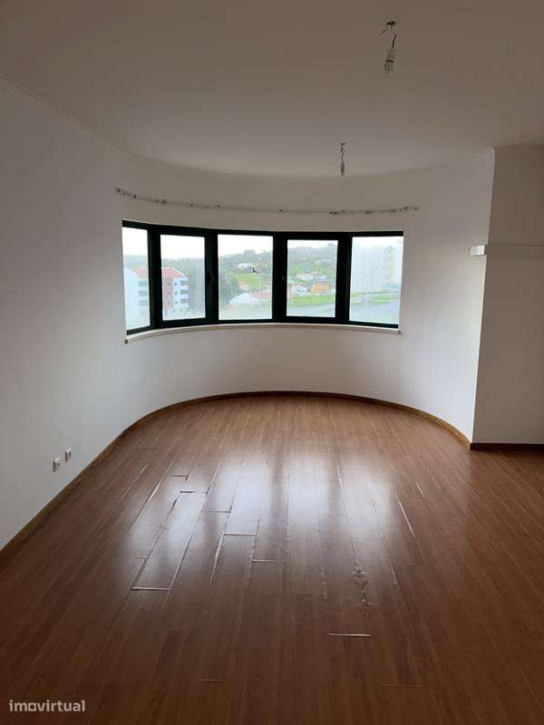 Apartamento em Alenquer, Santo Estêvão - Grande imagem: 4/7