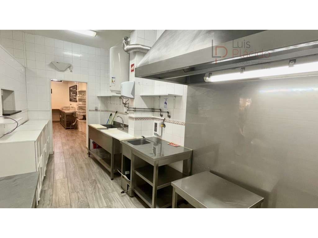 Restaurante no centro da cidade de Sines-14