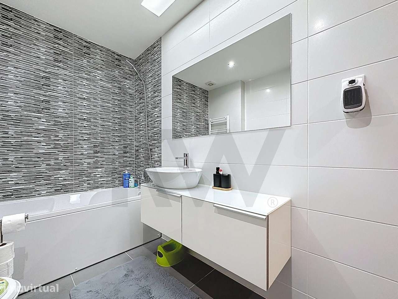 Apartamento T2 c/ Garagem Fechada em Perfeito Estado- Urbanização Pass-28