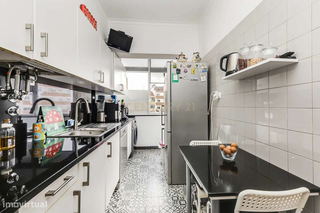 Apartamento T2 Renovado em Mina de Água, Amadora - Grande imagem: 5/28
