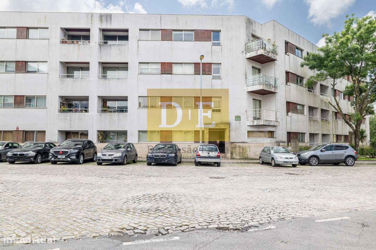 Apartamento T3 em Zona Nobre de Requesende em Ramalde-31