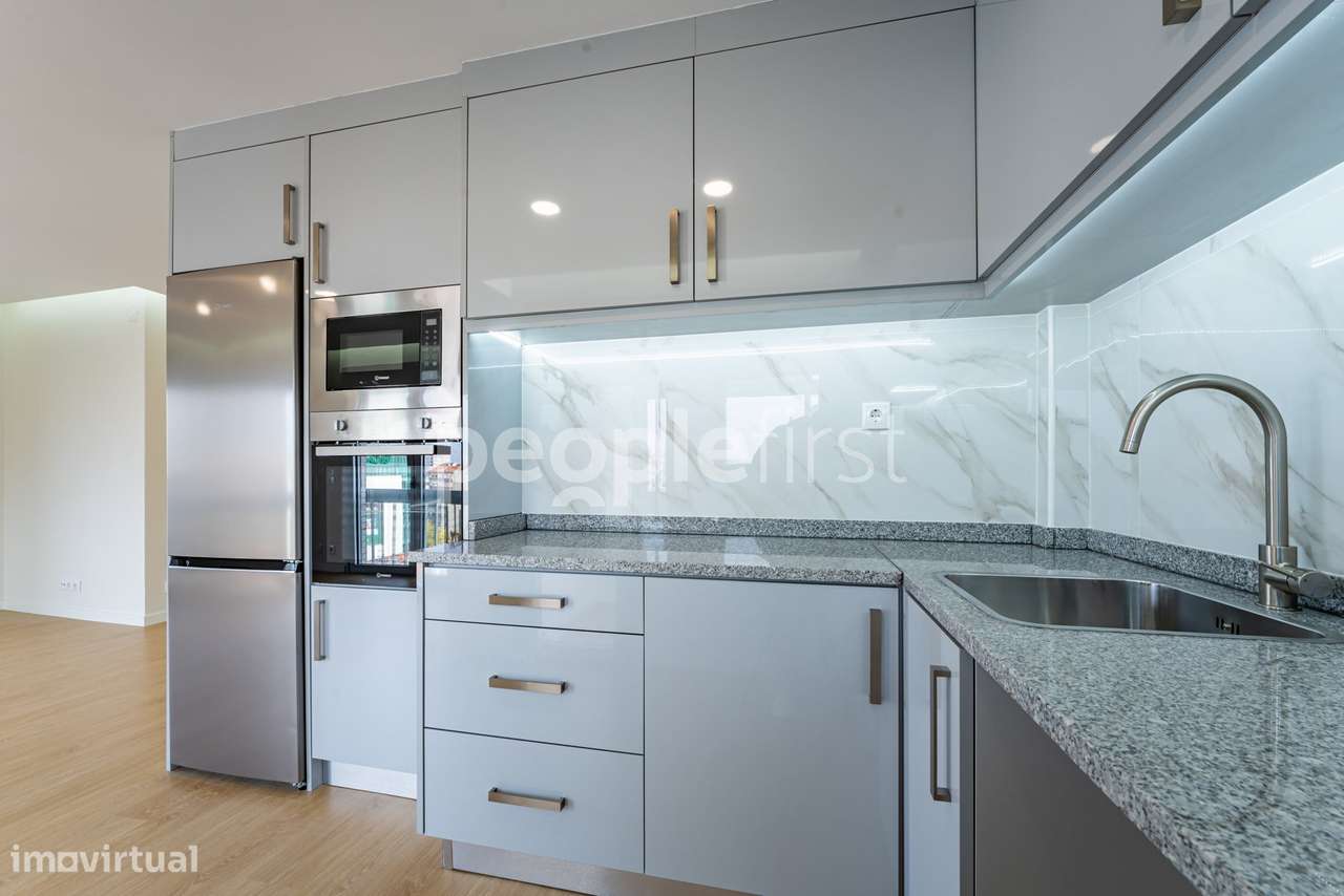 T2 Totalmente Remodelado com Terraço de 65m² e Vista Panorâmica sob...-7