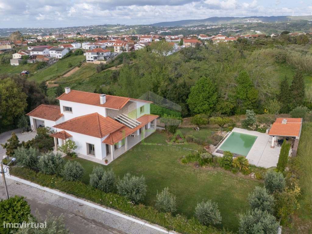 Moradia com terreno e piscina a 3km da Batalha-49