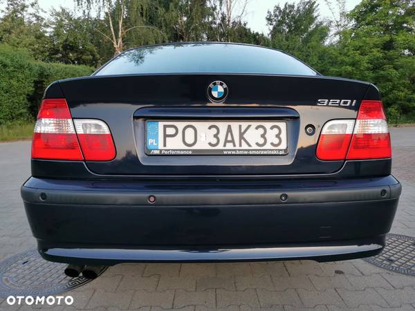 BMW Seria 3 320i - 9