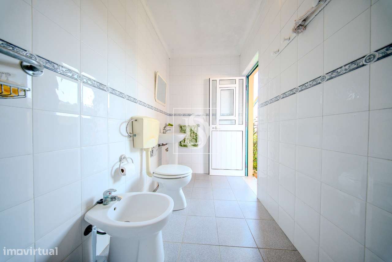 Moradia T3 + Lote Urbano 384m2 | Urb. Casal Tocha, Torres Novas-26