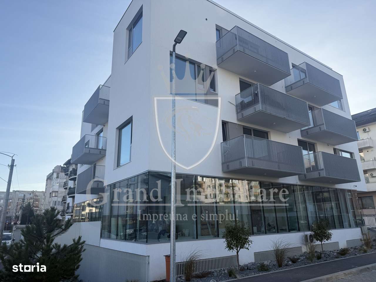 Apartament 3 camere BLOC UNICAT zona Intre Lacuri-11