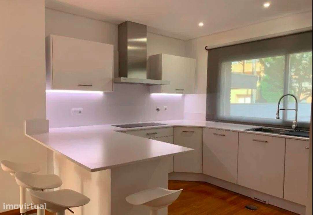 Moradias Novas 2 frentes com Jardim - Águas Santas - Exc. localização-18