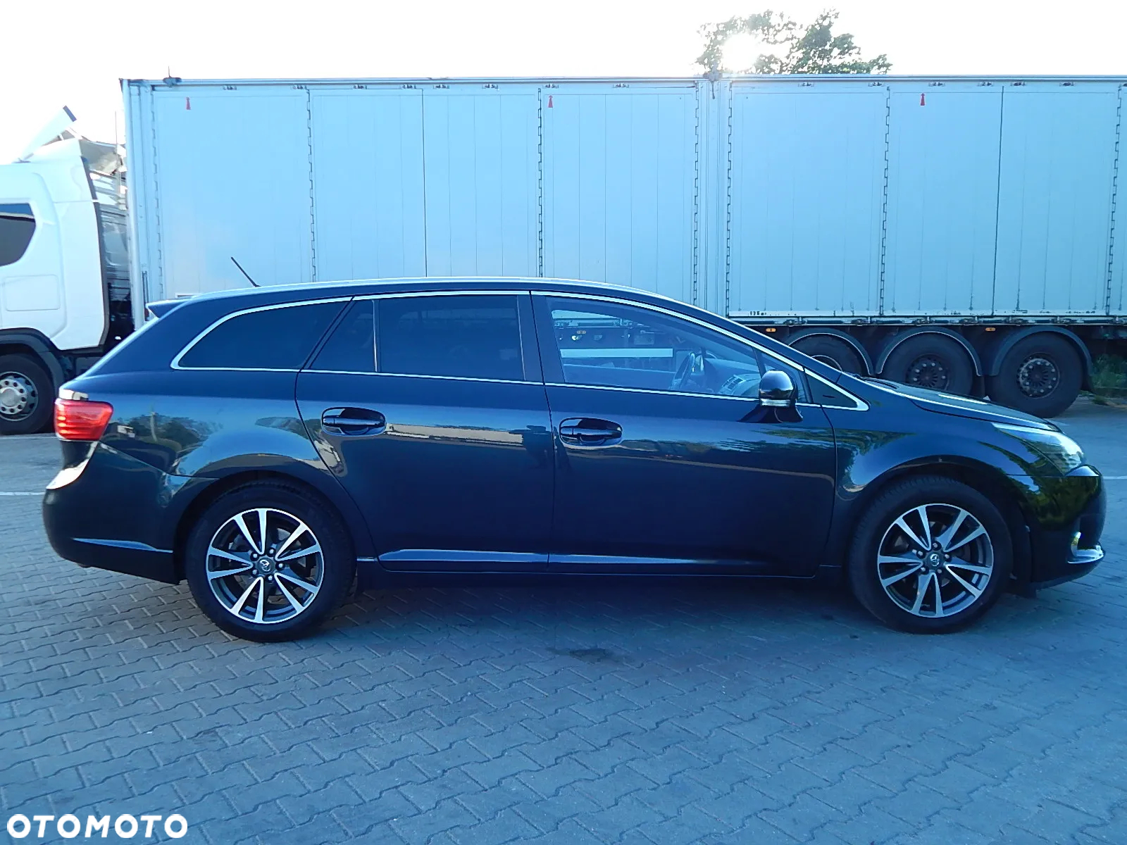 Toyota Avensis 2.0 D-4D Premium - 7