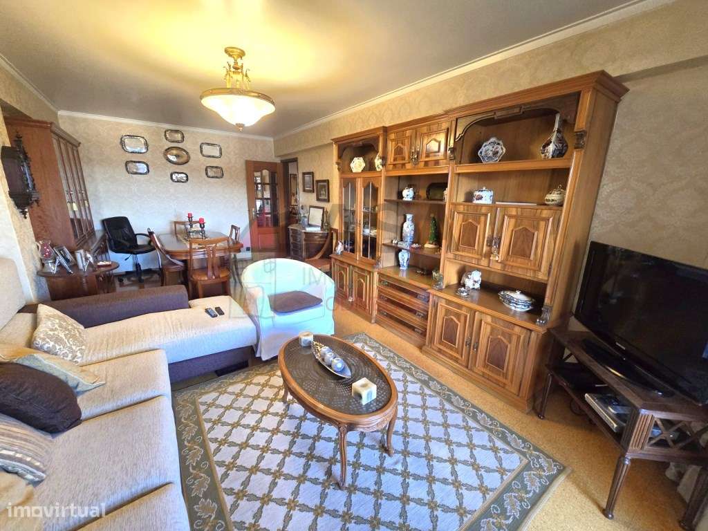 Apartamento T3 na Quinta do Mendes, Odivelas-3