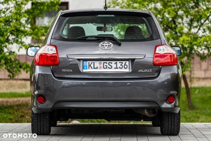 Toyota Auris 1.6 Premium - 11