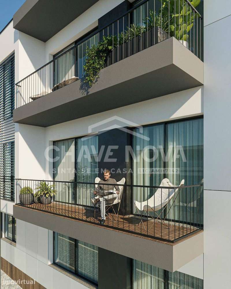 Apart. T4 Novo c/2 Lugares de Garagem - Condomínio Fechado na Madalena-11