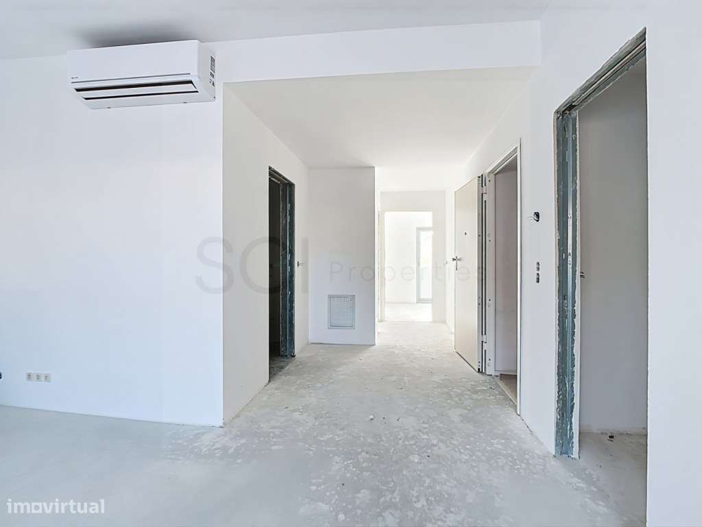 Apartamento T3 duplex, com varandas, na Quinta do Conde-20